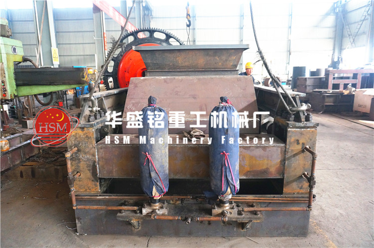 ��݁����C