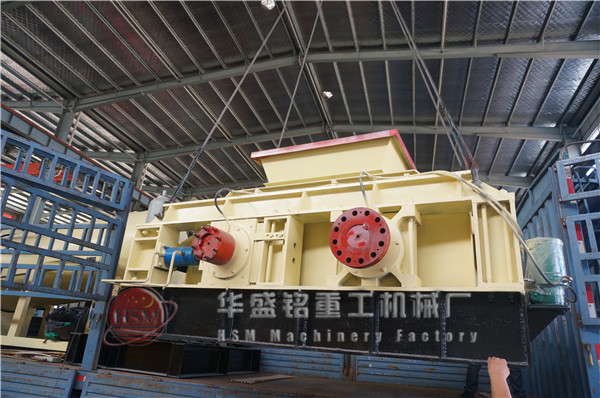 液壓對輥破碎機圖片