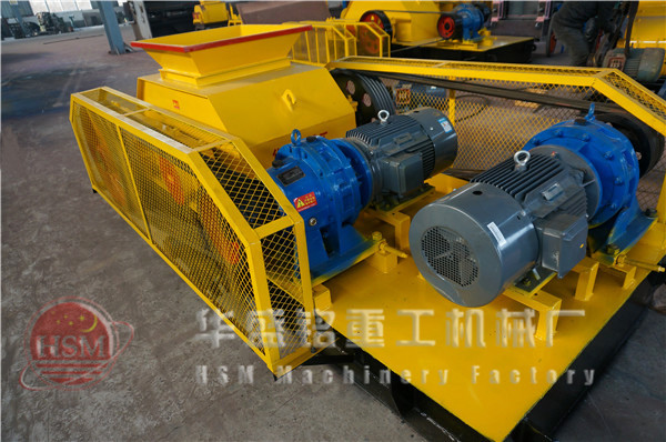 對(duì)輥破碎機(jī)圖片